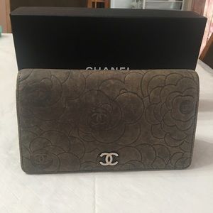 Authentic Chanel Camellia Gray Taupe Wallet